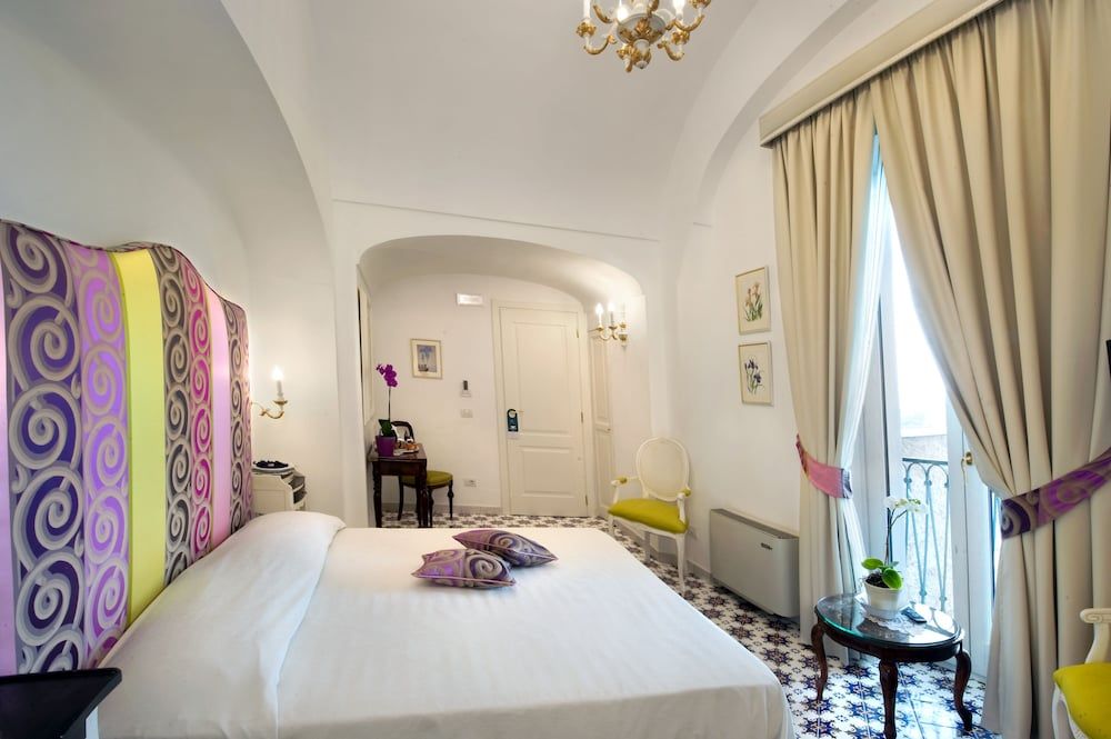Palazzo Pascal Superior Suite, Sea View (Iris)