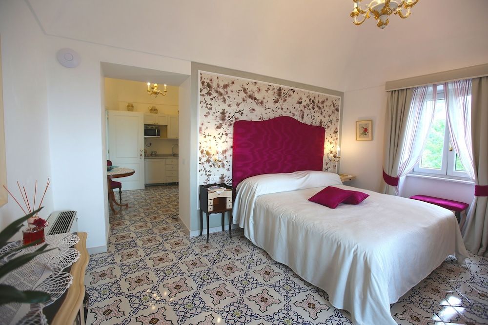 Palazzo Pascal Grand Deluxe Suite, sea viw (Rosa canina)