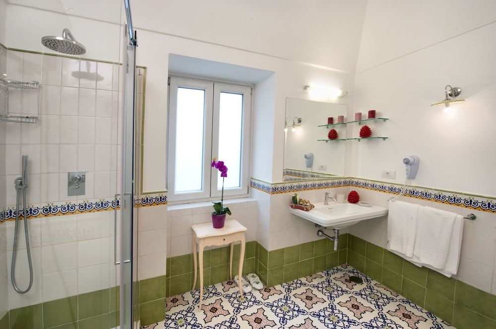 Palazzo Pascal Grand Deluxe Suite, sea viw (Rosa canina) 3