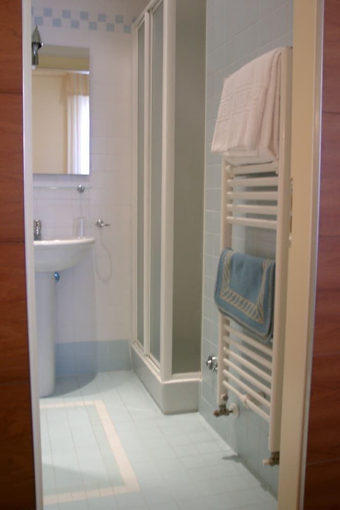 Gala Double Room Single Use 4