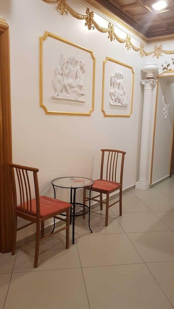 undefined Matisse B&B 8