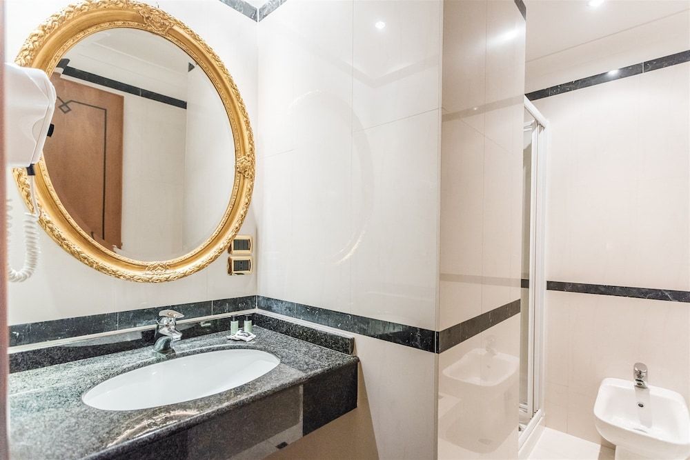 Raeli Hotel Regio Economy Room 3