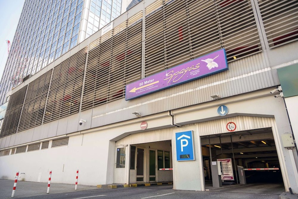 undefined Park Inn by Radisson Berlin Alexanderplatz 3