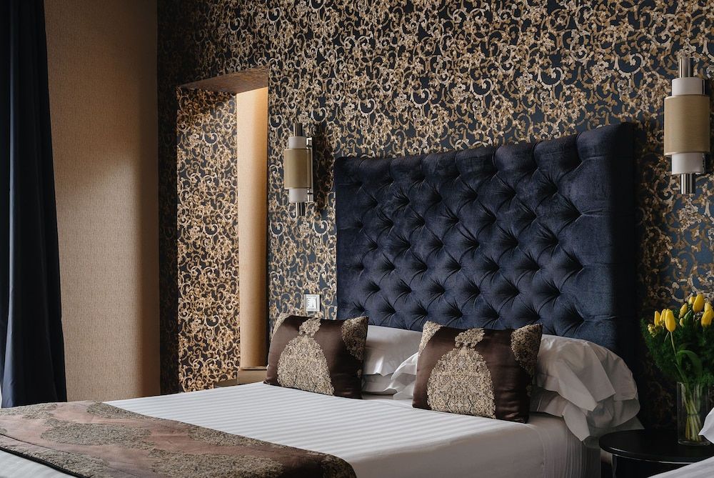 undefined Unica Suites Rome 8