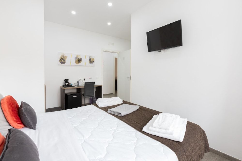 undefined 247 LuxuryRooms 6