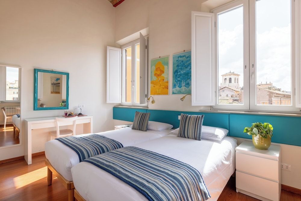 undefined Superior Relais Temple View 2