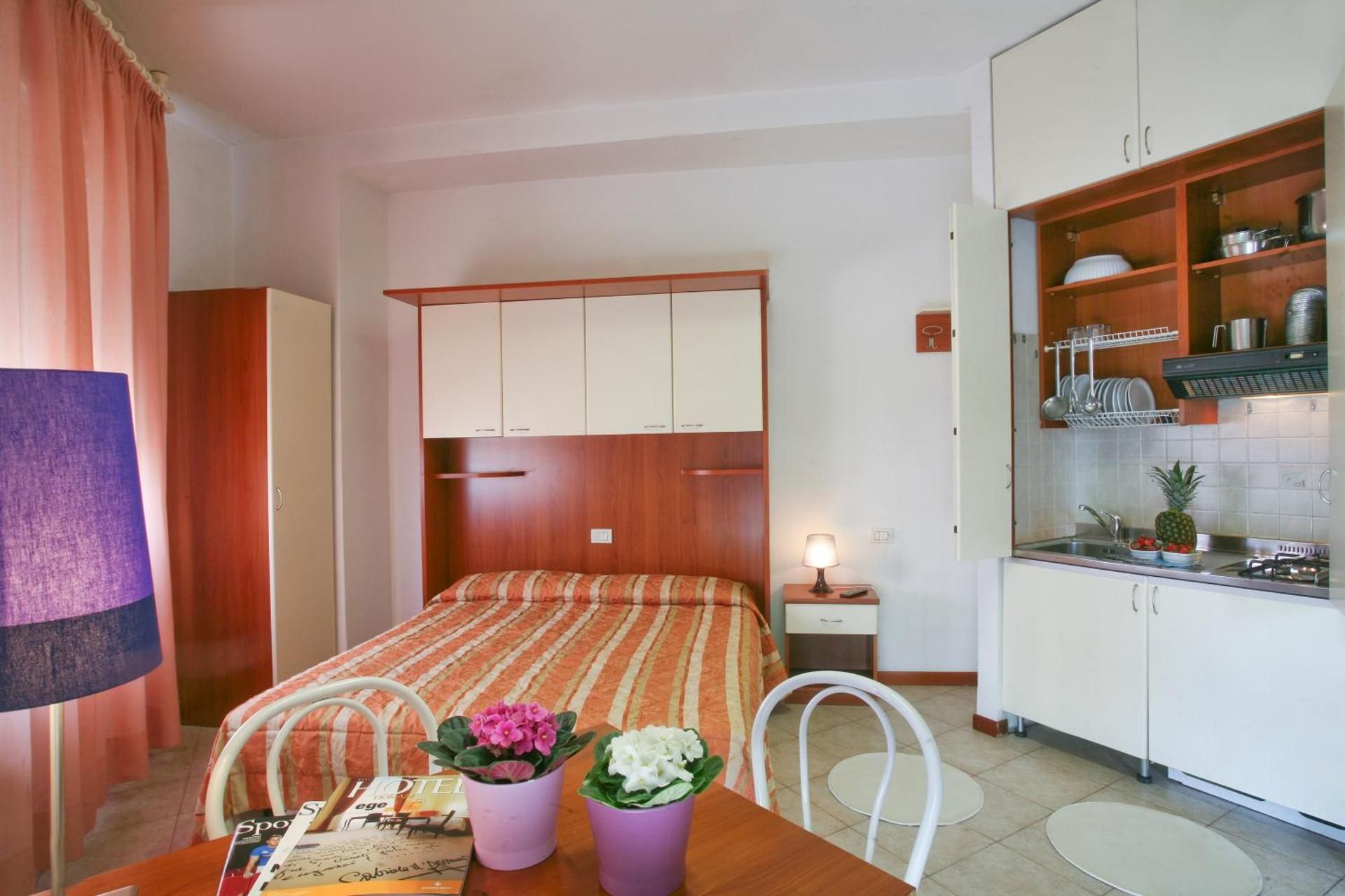 Studio (2 Adults)