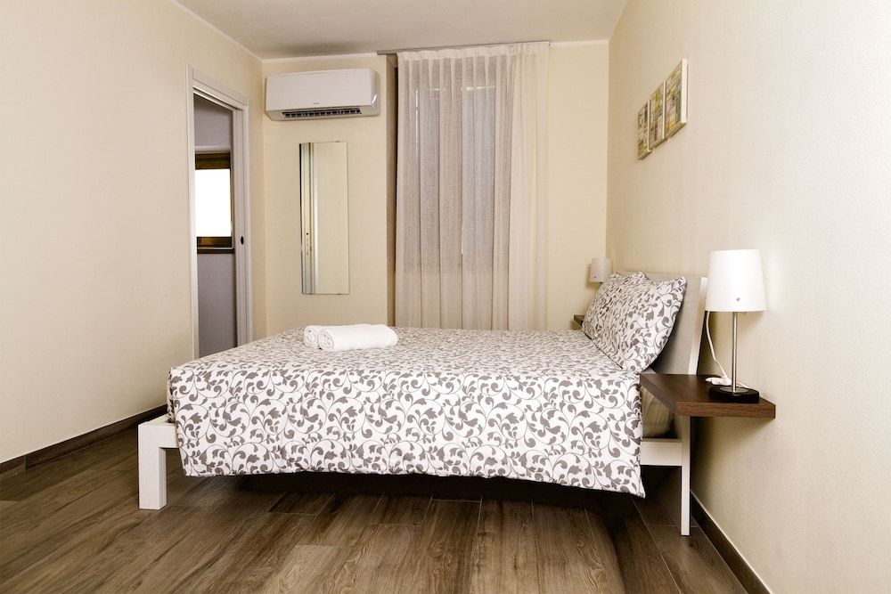 Andirivieni Bellagio Guest House Classic Double Room 4