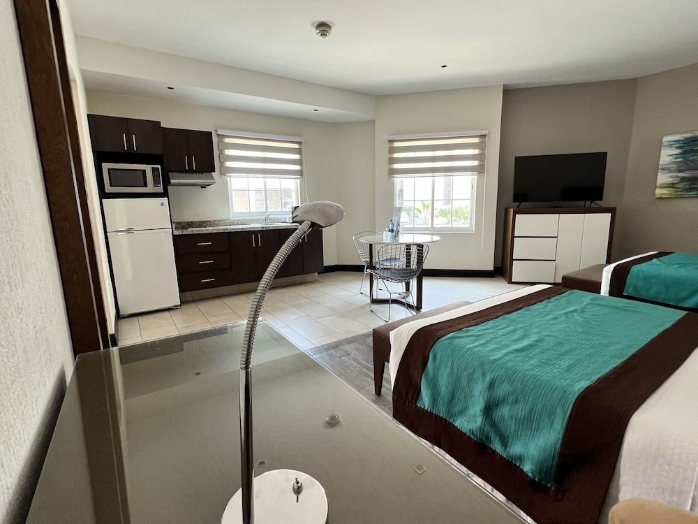 Áurea Hotel & Suites Suite, 2 Double Beds, Kitchenette 3