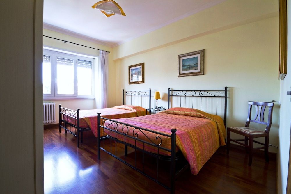 B&B Davila 25