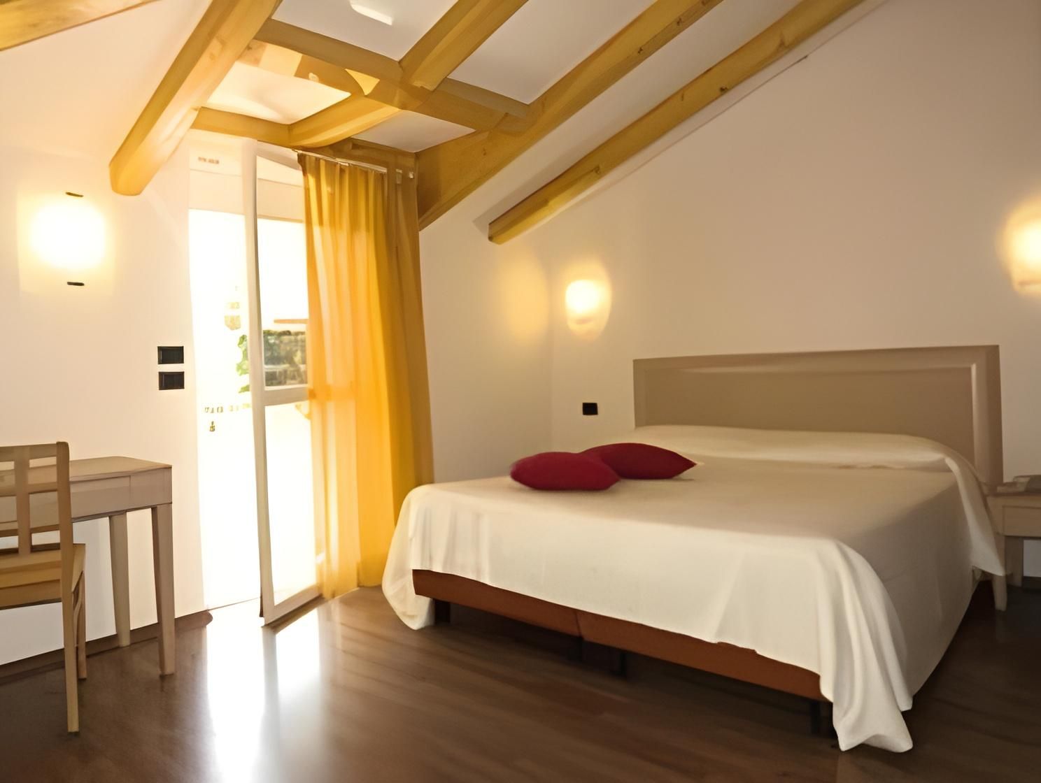 Classic Double Room