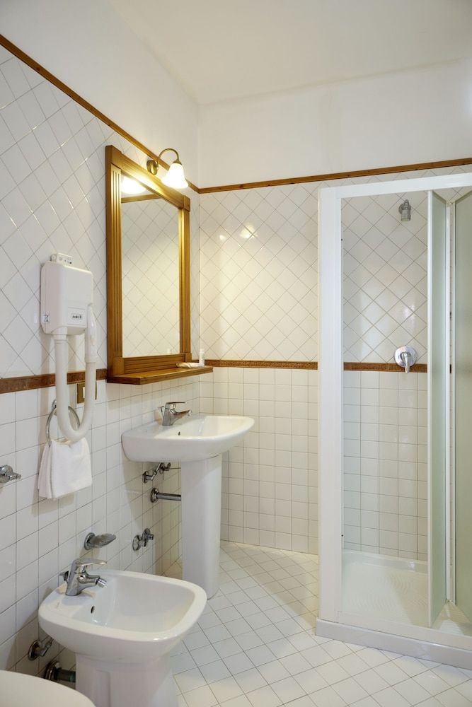 Standard Triple Room, Lake View