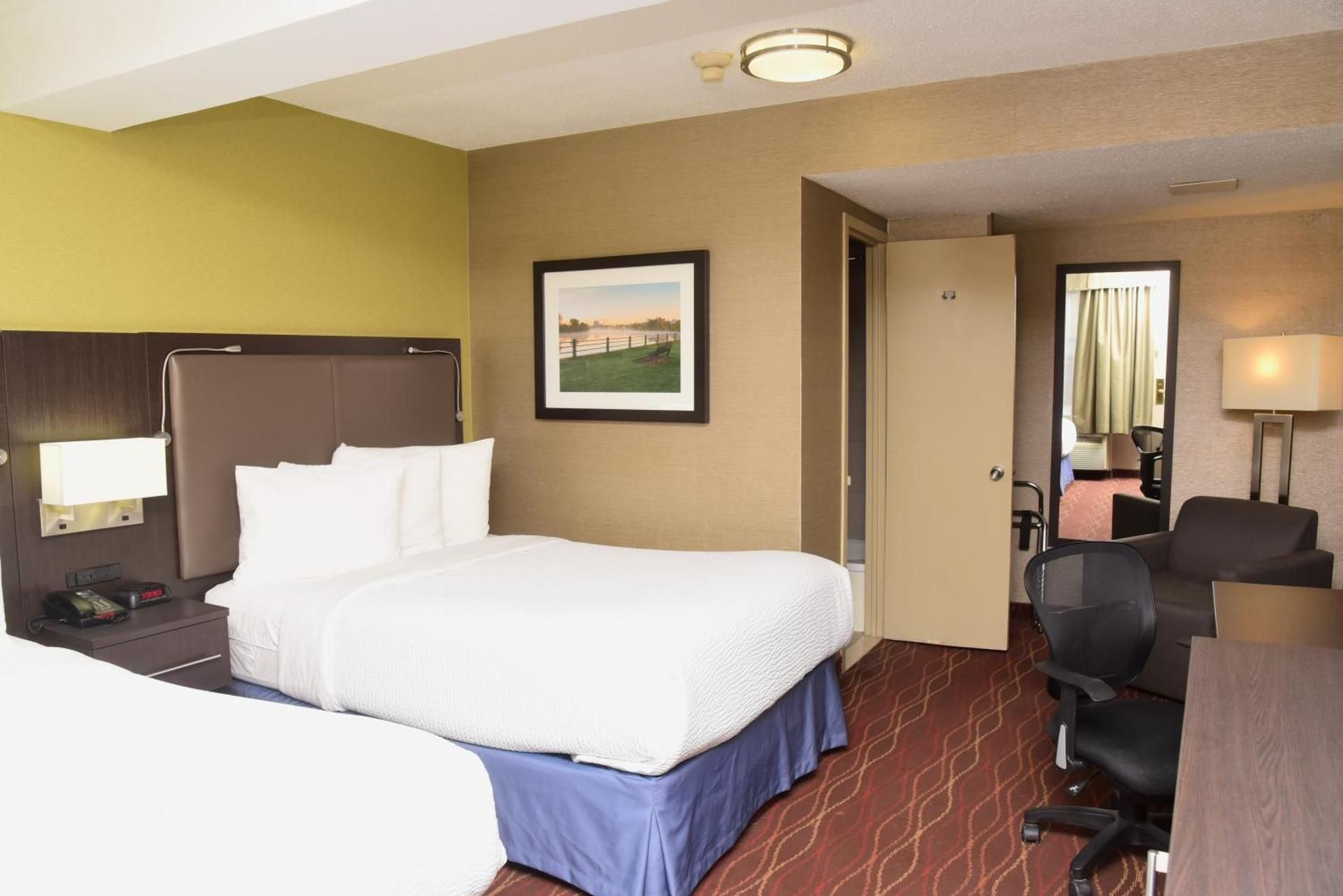 undefined Days Inn by Wyndham Ottawa 6