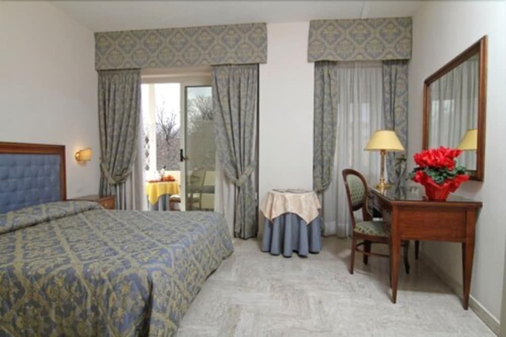 Standard Double or Twin Room, Balcony