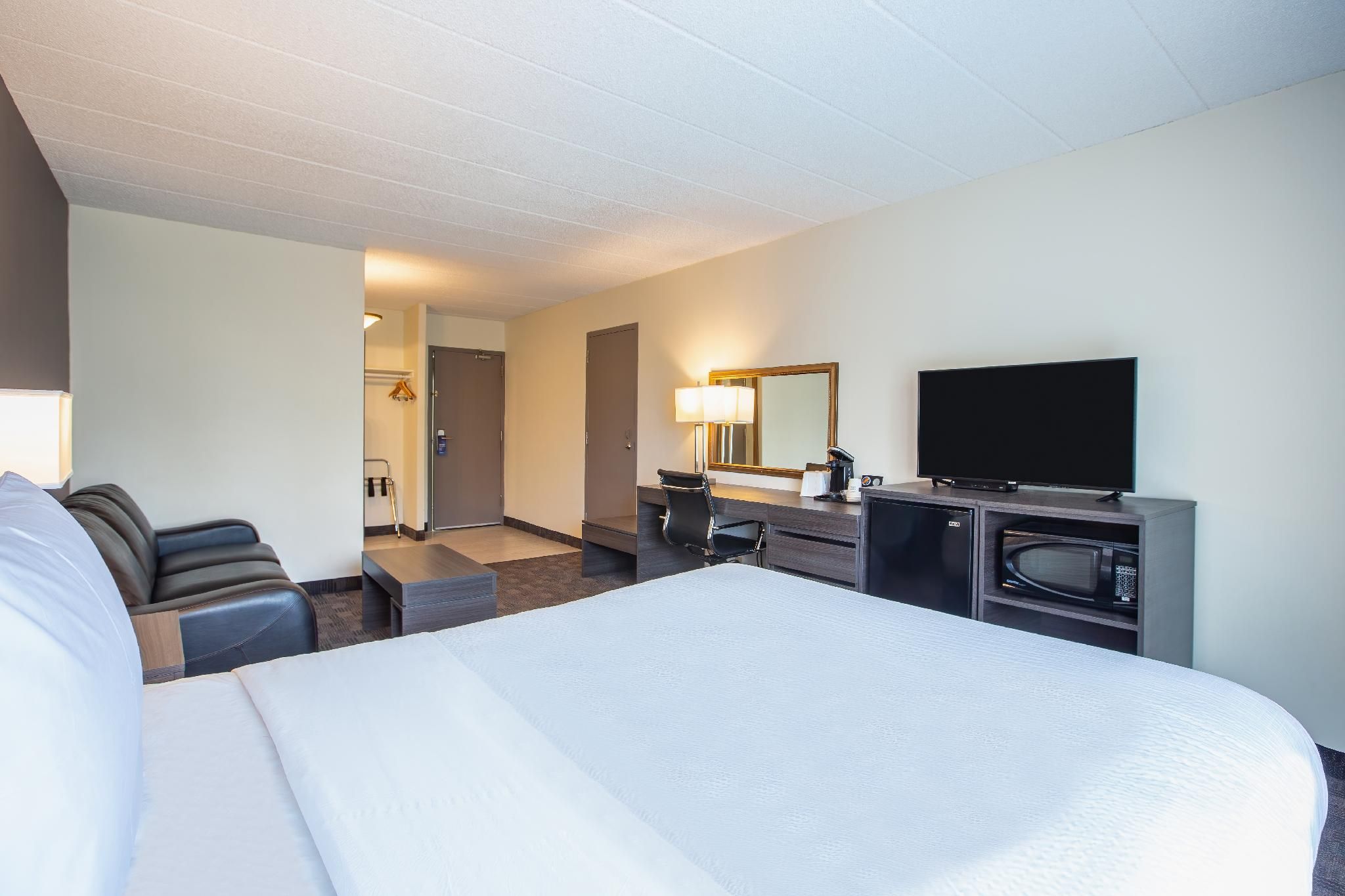 1 Queen Bed, Non-Smoking