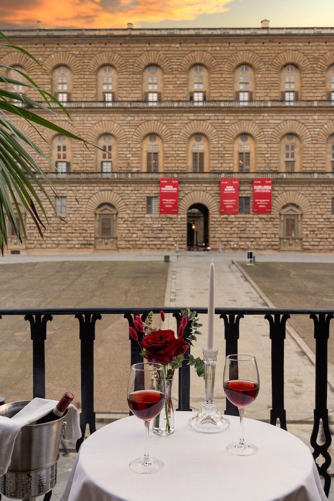 undefined Piazza Pitti Palace 10