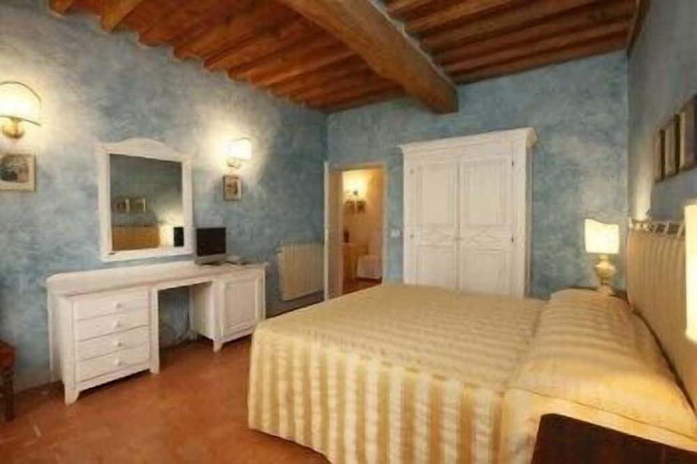 Castel di Pugna Double Room 2