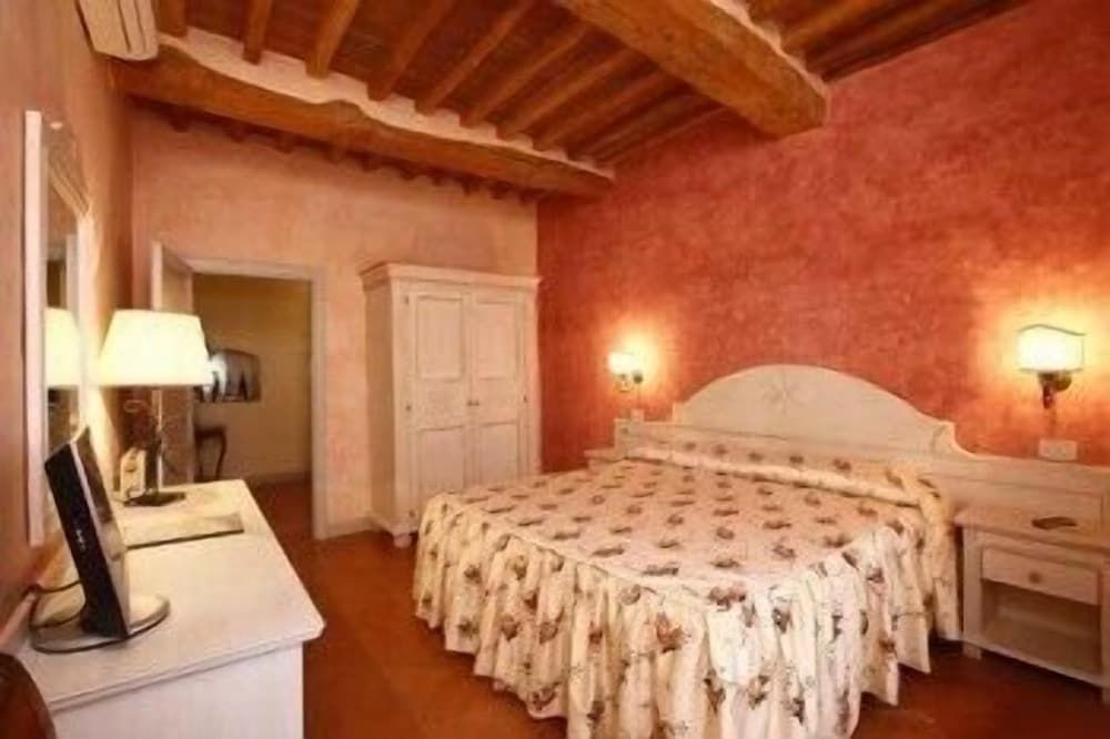 Castel di Pugna Double Room 4