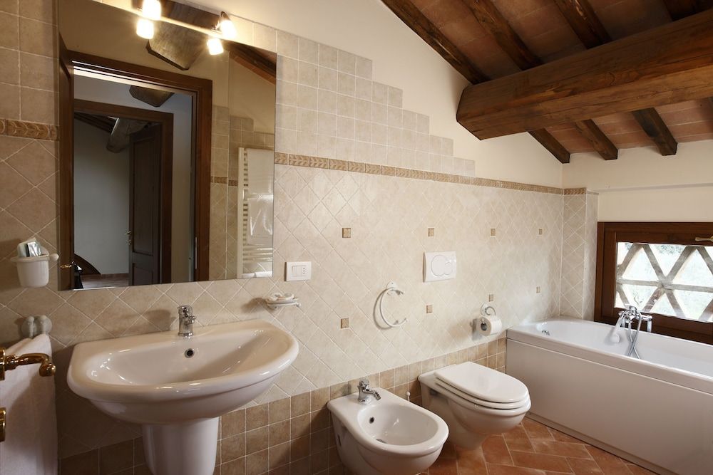 undefined Castel di Pugna 7