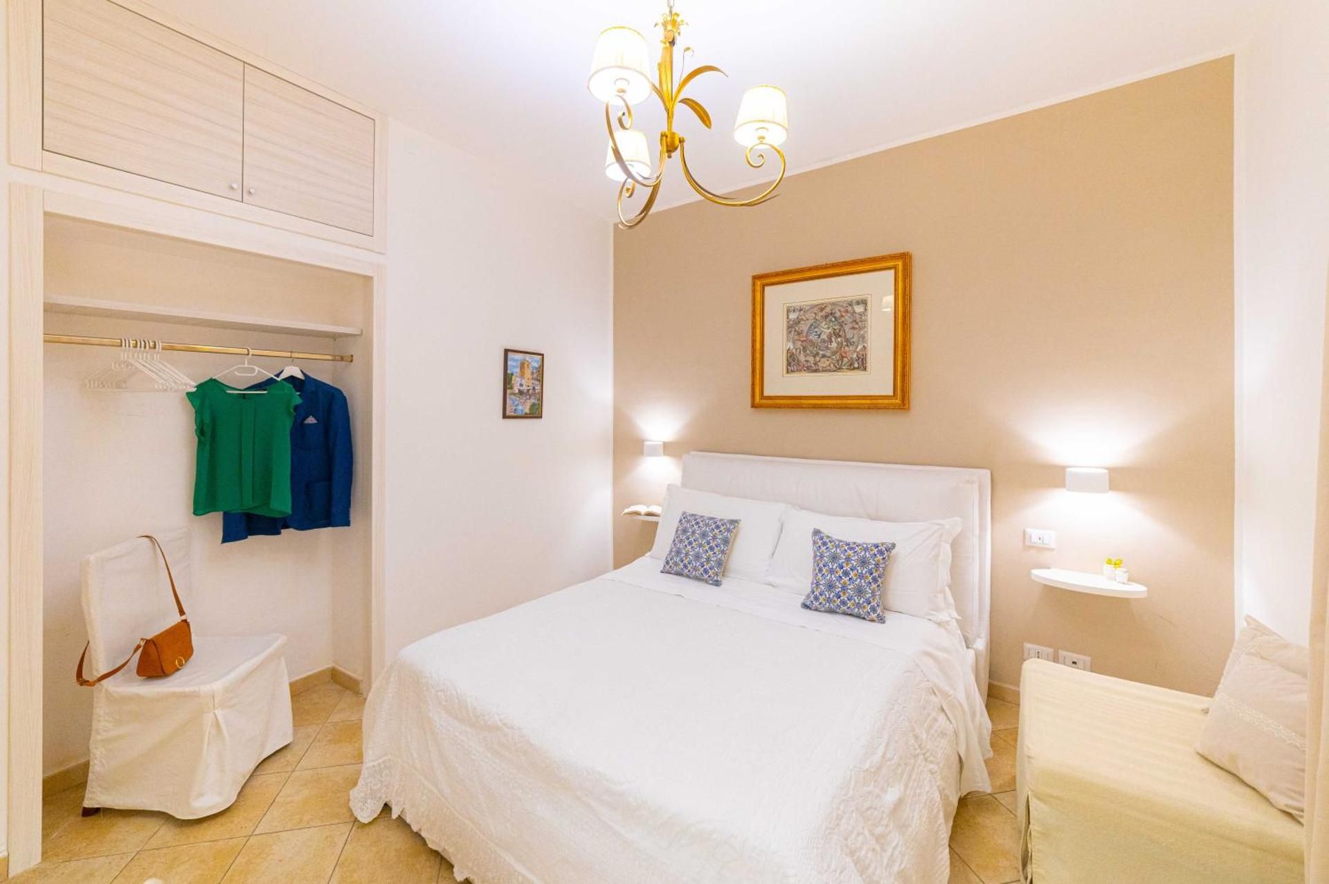 Bed and Breakfast Dionisio Three-Bedroom Apartment 2