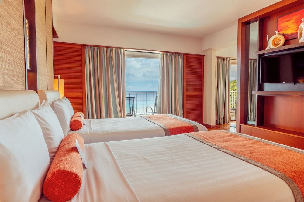 Hotel Nikko Guam Ocean Front Premier Suite with Lounge access (Breakfast at Restaurant, includes child) 5