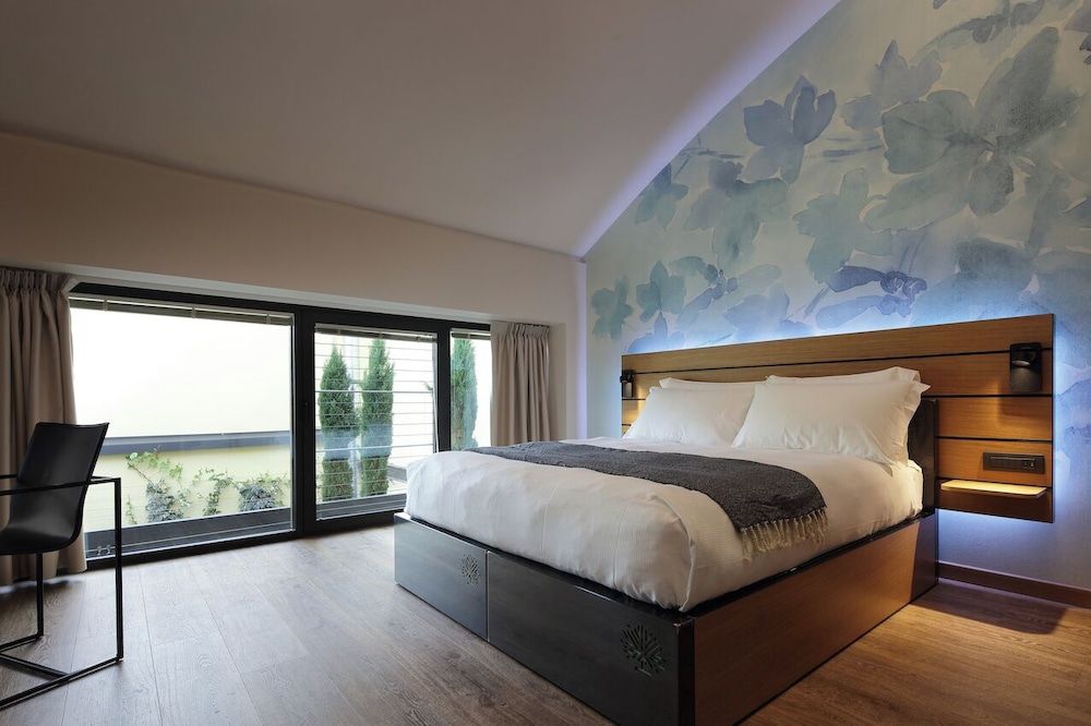 Superior Room, Tower