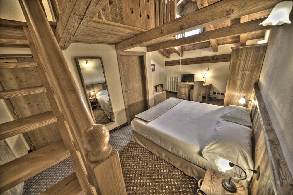 Suite on Two Floors