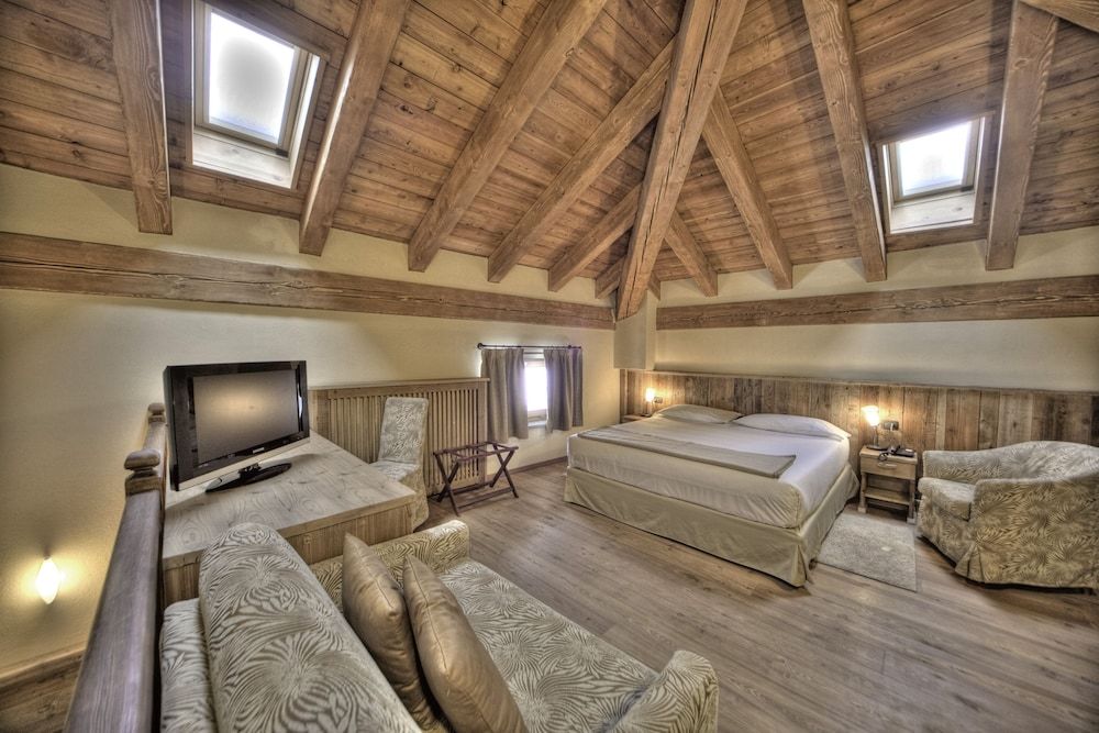 Suite on Two Floors