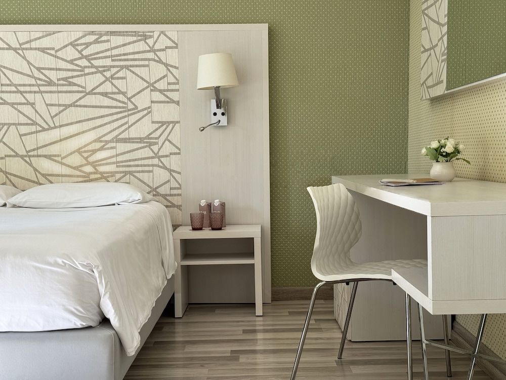 Grand Hotel Terme Classic Double Room 4