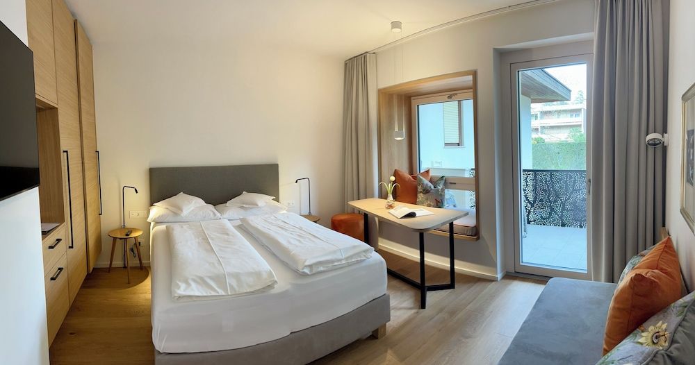 Deluxe Double Room, Balcony, Annex Building (Morgenduft)