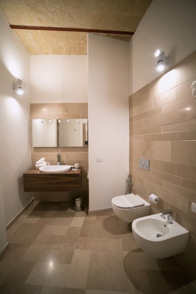 Albergo del Sedile Deluxe Room, Private Bathroom, Annex Building (Via Gradoni Municipio) 5
