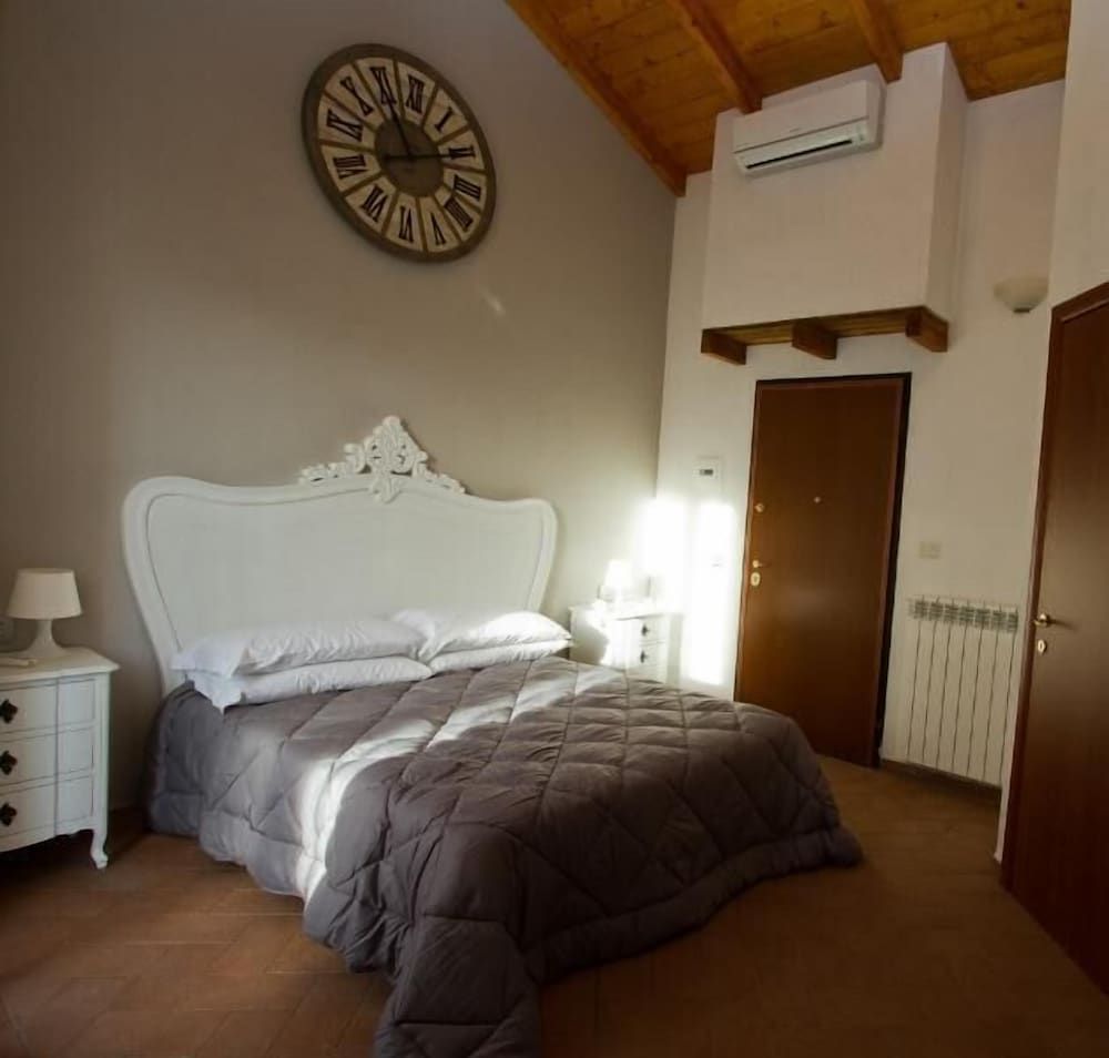 Il Casale del Giglio Basic Double Room 7