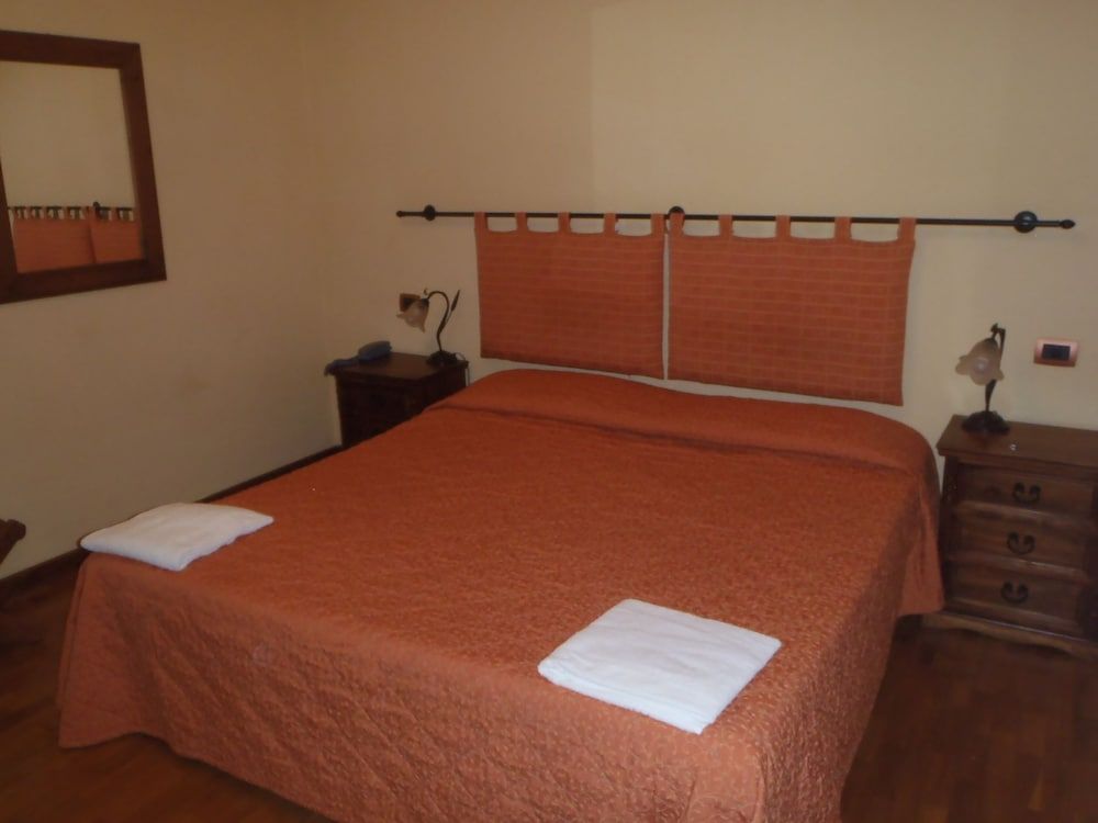 Airone Pisa Park Hotel Triple Room 7