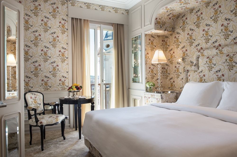 undefined Hassler Roma 8