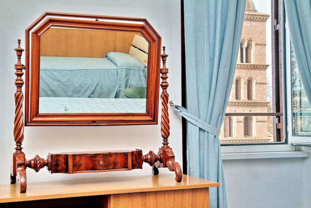 Sonnino Suite Panoramic Double Room 11