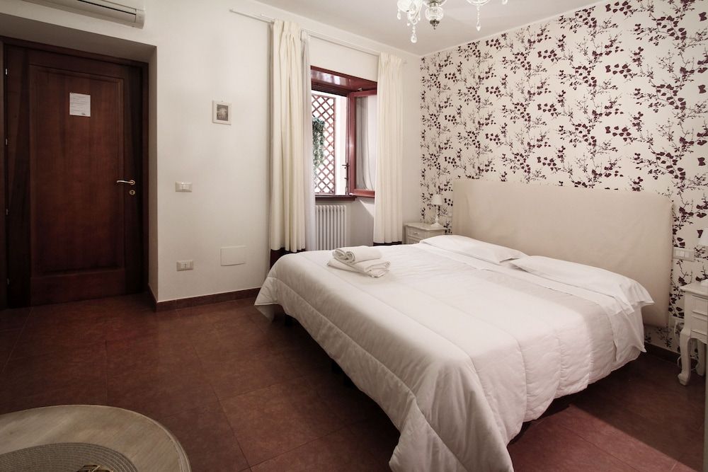 Domus Flaviae Double or Twin Room 2