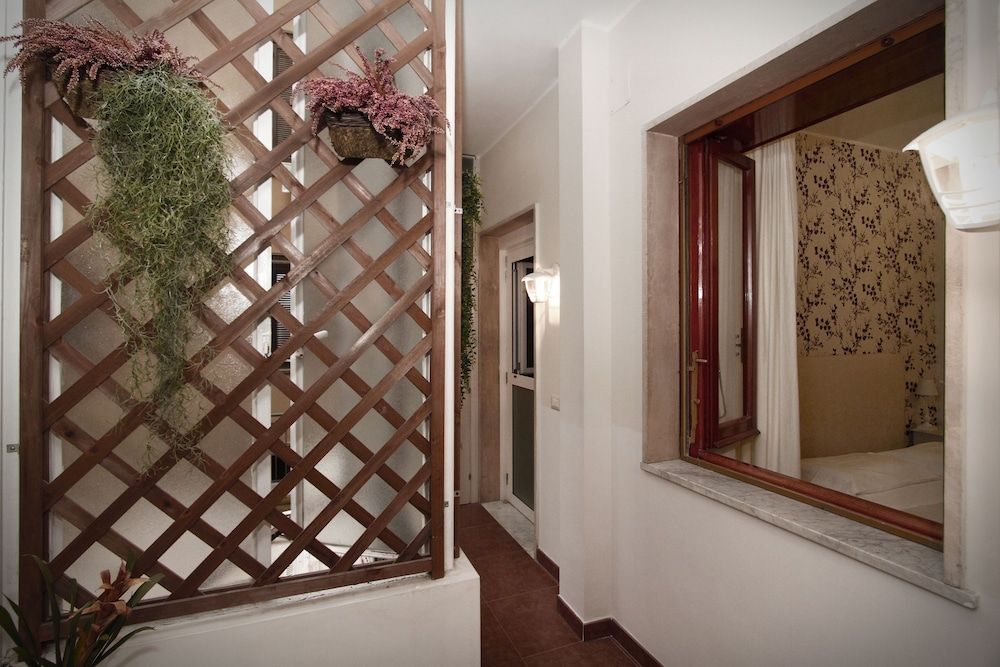 undefined Domus Flaviae 9