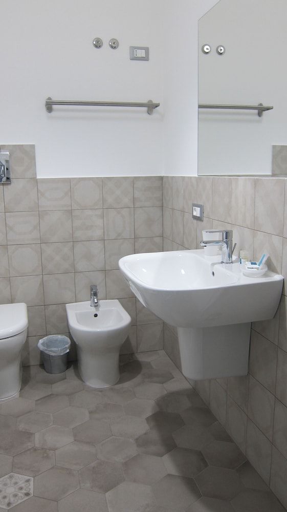 B&B Federico Secondo Family Suite, Private Bathroom 18