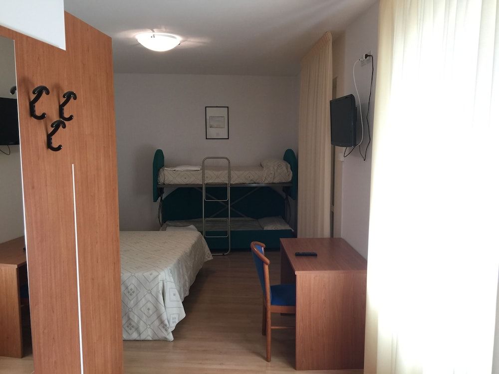 Quadruple Room, Terrace, Mountain View