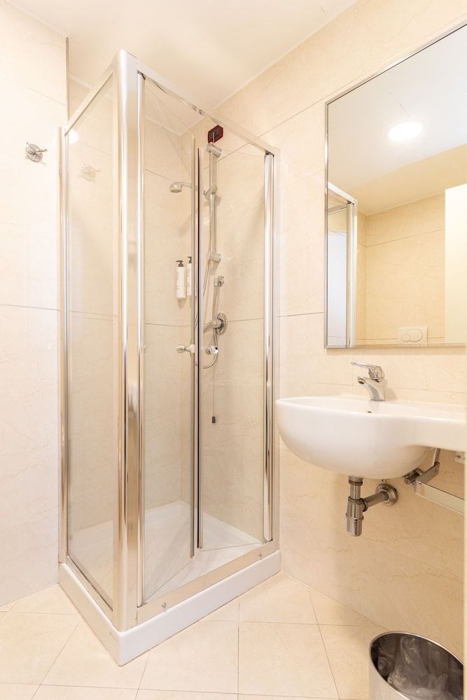 Hotel Europa Double Room Single Use 5