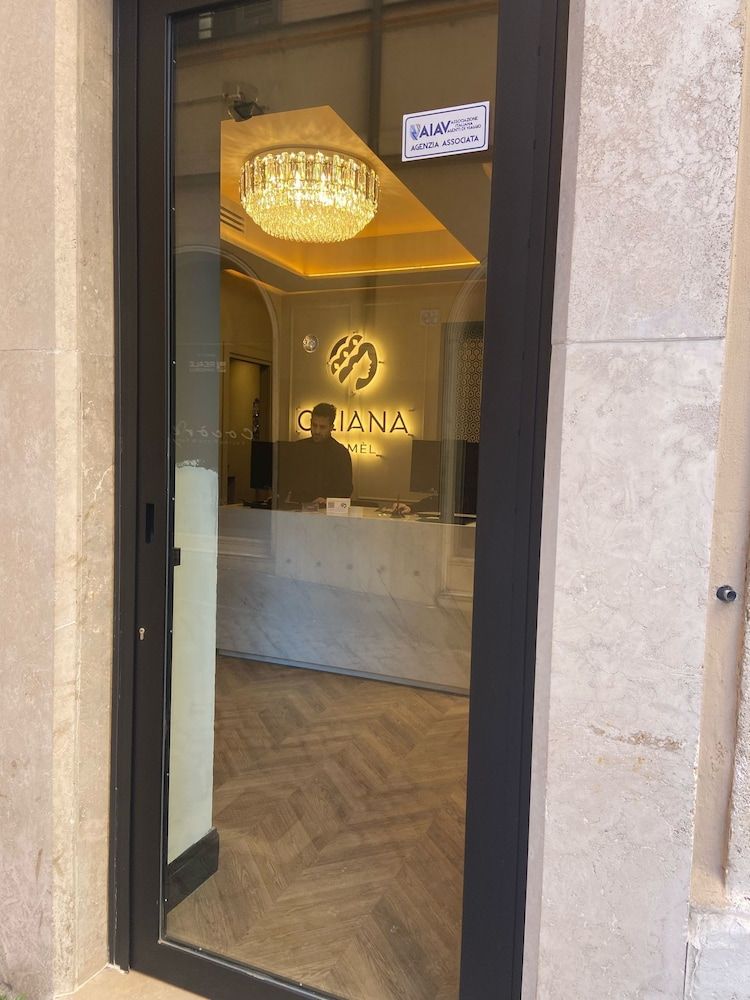 undefined Oriana Homèl Roma 6