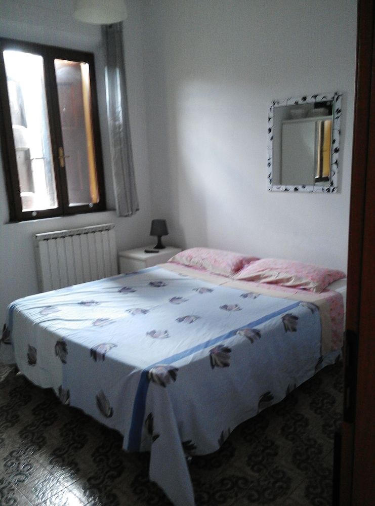 A Casa Vittoria Bed & Breakfast Family Triple Room (Camera Residence) 12