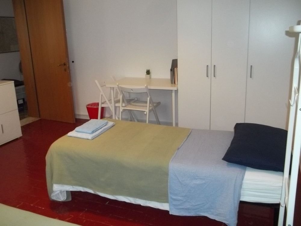 A Casa Vittoria Bed & Breakfast Family Triple Room (Camera Residence) 8