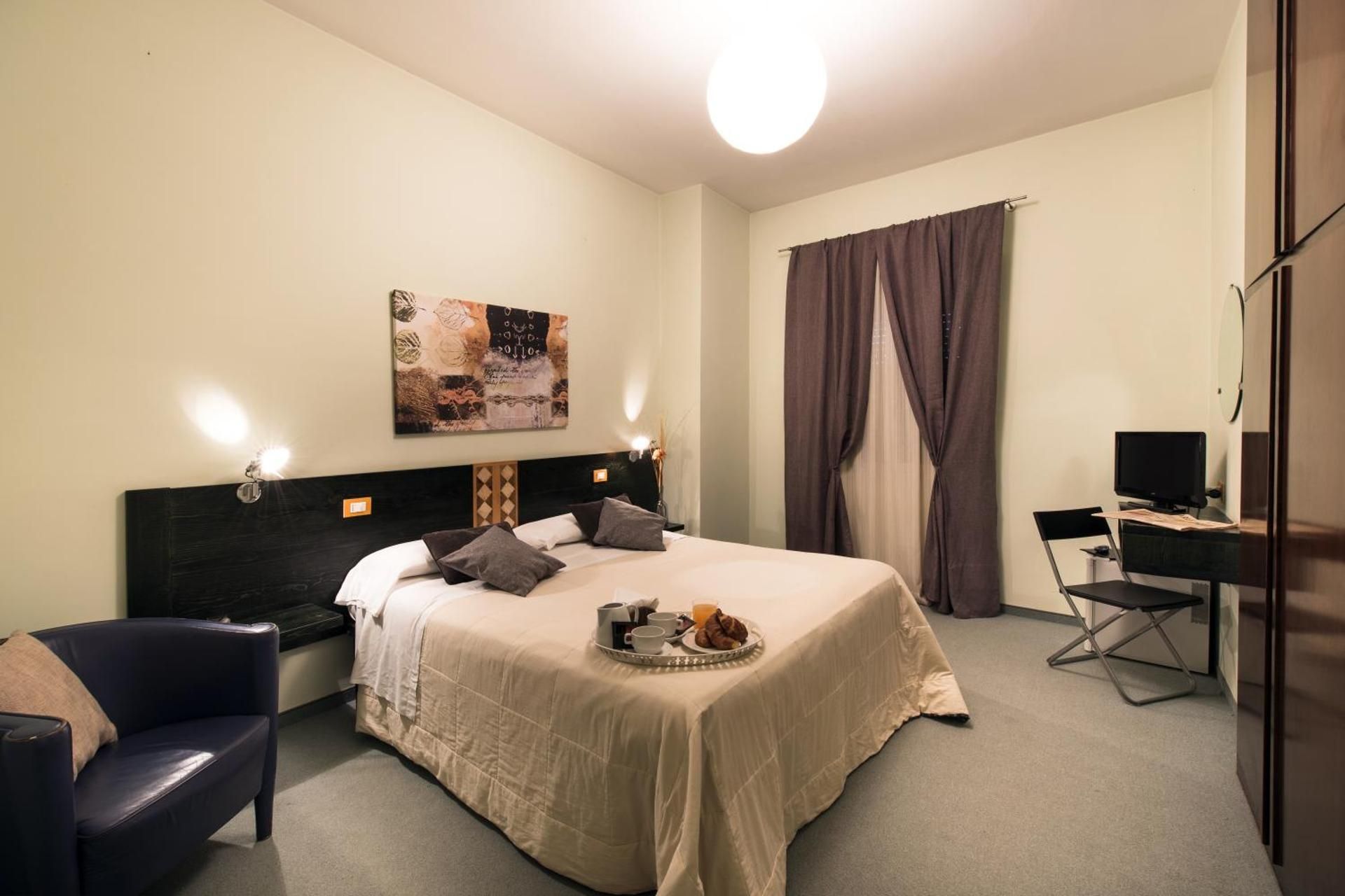 Hotel Orvieto Triple Room 2