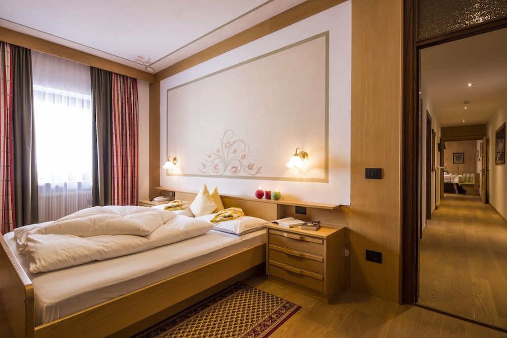 Hotel Savoy Suite, 2 Bedrooms (up to 6 people) 2