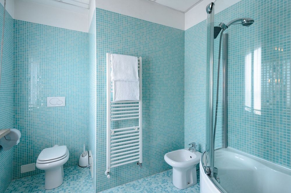 Hotel Continental Double Room, Hot Tub 4