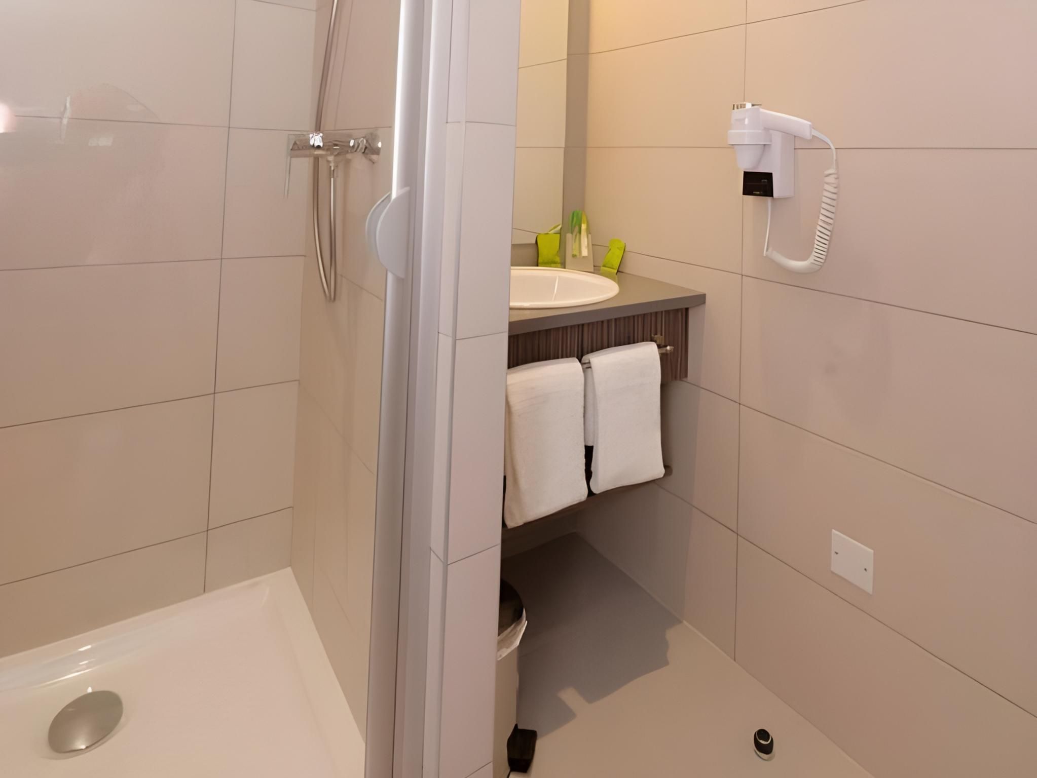 undefined Republik Hôtel 7