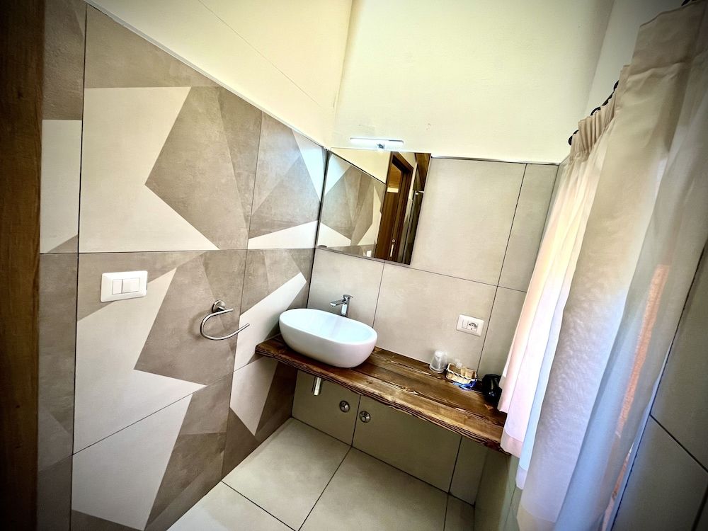 Hotel Pinguino Classic Triple Room, Mountain View, Tower 8