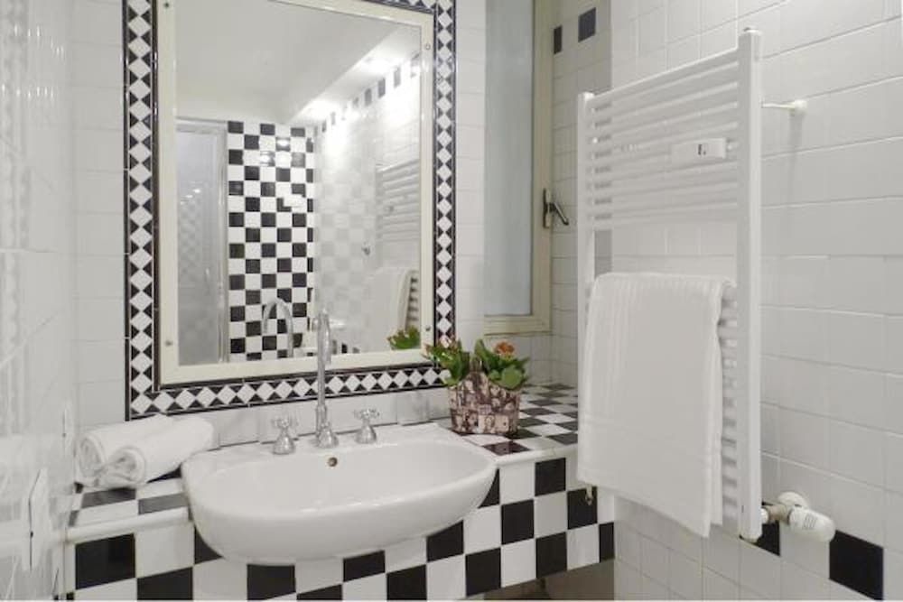 A Star Inn Standard Double Room 10