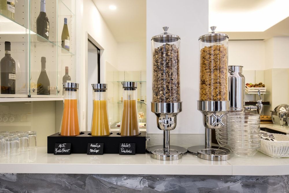 undefined 43 Station Hotel 9